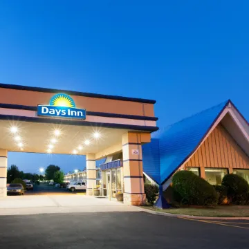 Days Inn by Wyndham Norman