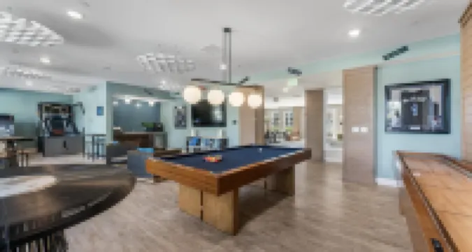 Landing Apartments Near Sand Lake - Universal