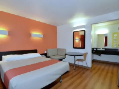 โมเทล 6 ปาล์มเดสเซิร์ต แคลิฟอร์เนีย - ย่านพาล์มสปริงส์ โรงแรมในปาล์มดีเซิร์ท