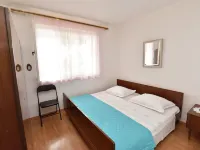 Apartment Anka Hotels in Primosten