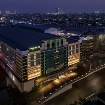 Palm Park Hotel Surabaya Hotels near Tambaksari