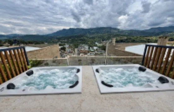 Villeta Getaway Pool Balcony Relax Vibes