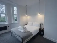 Dippen Hall Apartment - Minutes from London Gatwick Hotel di Lingfield