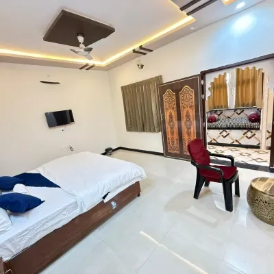 슈리 지 팰리스 실프그램 주변 호텔