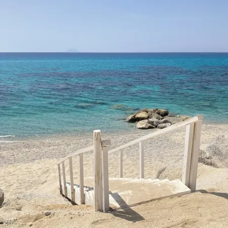 Midenza Seaside & Nature Retreat