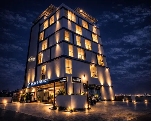 FabHotel Prime Cloud 5 Studios Hotels near Turkish Consulate