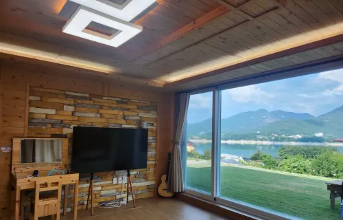 Jecheon Cheongpung Lake Terrace - Pools