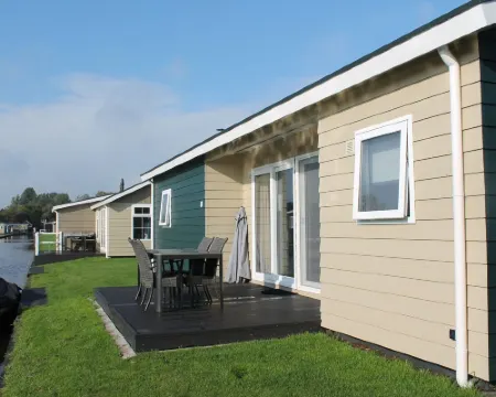 Cozy Chalet with Sloop in Giethoorn Hotels in Giethoorn