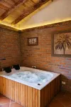 Refugio Natural - Guarne - Cabañas Ecológicas Con Jacuzzi e Hidromasaje - WiFi