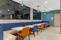 Cambria Hotel Euless - DFW Airport South - breakfast