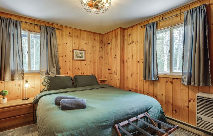 Riverfront Cabin w/ Hot Tub in Schroon Lake!