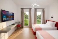 Nerium Garden Inn Tirana Airport - parking