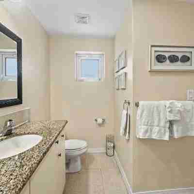 Spacious Beach Suite - Minutes from Grace Bay Rooms