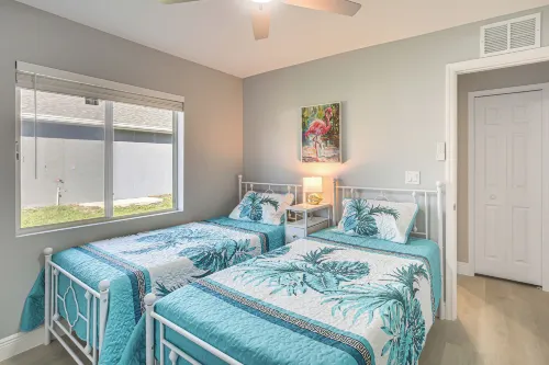 Canal-front Oasis! Port Charlotte Condo w/ Lanai -  Ferienwohnungen