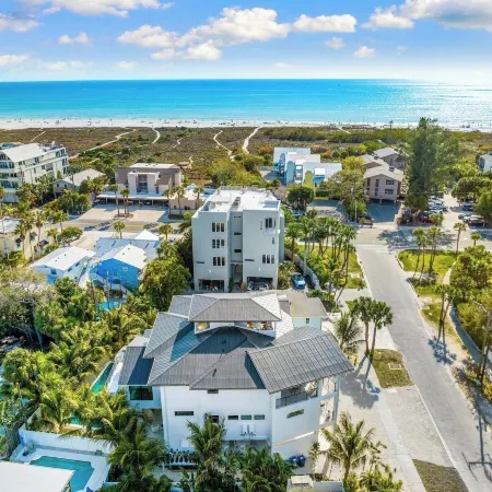 Las Palmas by Beachside Management