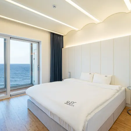 Pohang Oia Pool Villa