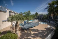 Clarion Inn & Suites Central Clearwater Beach - Pools