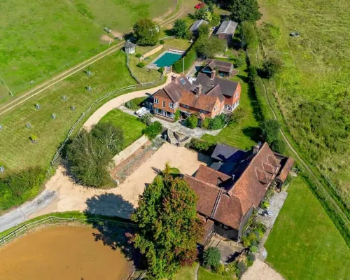 Incredible Countryside Getaway With Tennis Court Hotels in Godalming