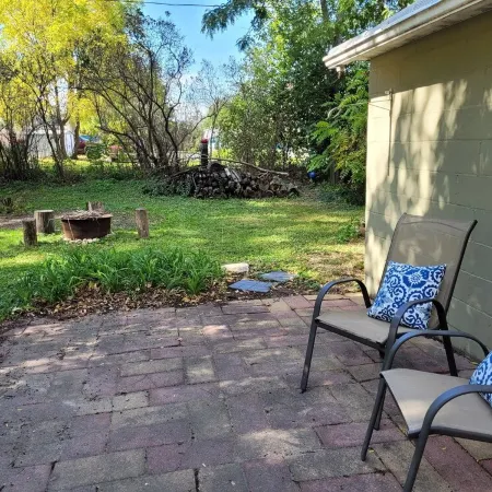 Cozy 2 Bedroom close to Cannon Valley Trail