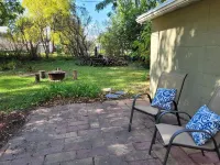 Cozy 2 Bedroom close to Cannon Valley Trail