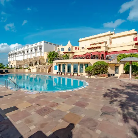 Noor-Us-Sabah Palace