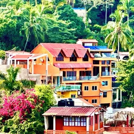 Penthouse in Yelapa, Brand New and Luxurious Casa, Sleeps 8 very comfortably