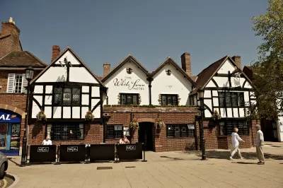The White Swan Hotel Отели в г. 