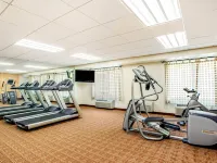 La Quinta Inn & Suites by Wyndham Danbury Hotels in Danbury