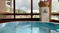 Big Horn Lodge - parking