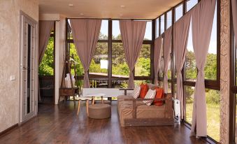 EcoLife Lodge Hotel & Restaurant - Housity