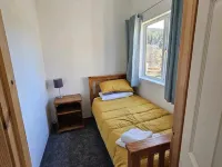 Cosy Apartment That Sleeps 3 Pets Welcome Hotels in Garve