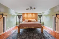 Ski & Stay Montpelier 4br Home Sleeps 8 4 Bedroom Home - 4-Star