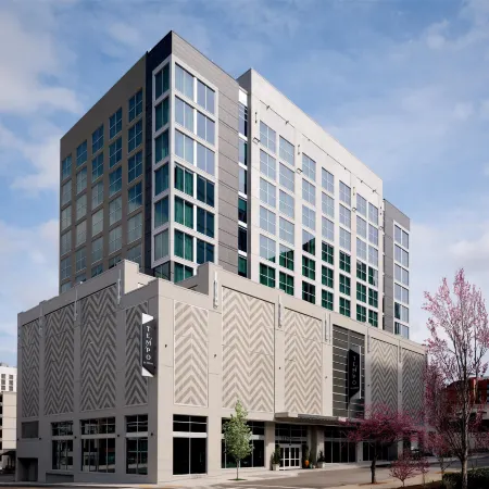 Tempo by Hilton Nashville Midtown Отели рядом с достопримечательностью «The Parthenon»
