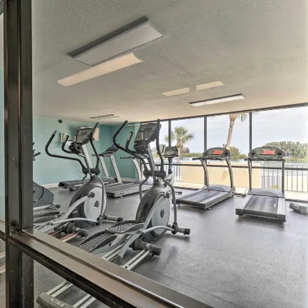 Waterfront Condo: Resort Pool, Tennis & Beach