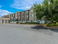 Clarion Pointe Starkville Near University Hotels in Oktibbeha County