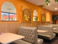 Sunrise Extended Stay - Parkplatz