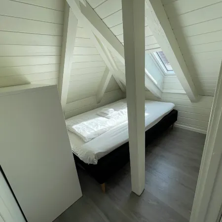 Stunning Hilltop Nest Unparalleled Views at Bnb Ap 17