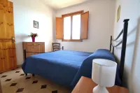 Air-Conditioned Yoko Holiday Home for 5 Guests - parking