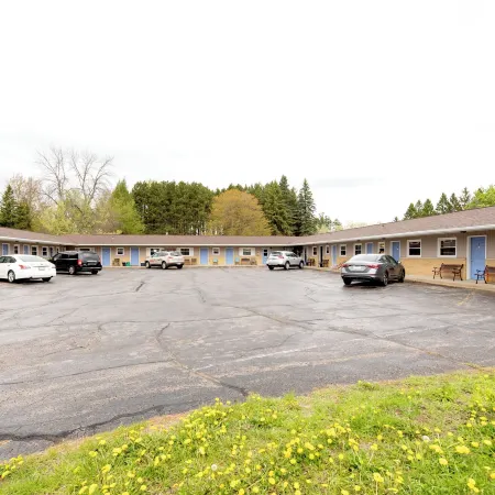 The Edgewood Motel
