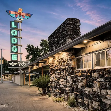 Thunderbird Lodge