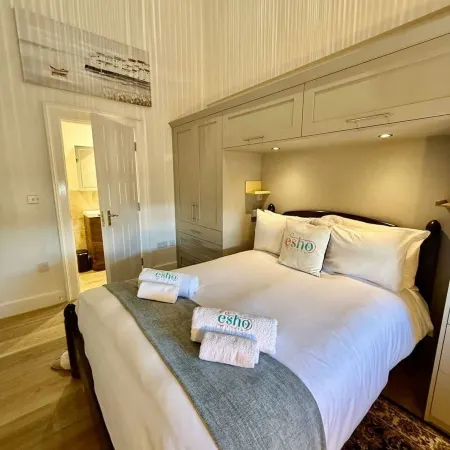 Boutique Penthouse Stay in Gloucester Free Parking