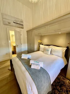 Boutique Penthouse Stay in Gloucester Free Parking - Apartments
