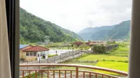 Suikhet River Valley Resort - غرفة مطلة على الجبل