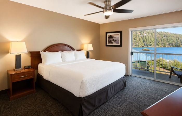 Inn on Long Lake