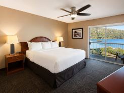 Inn on Long Lake