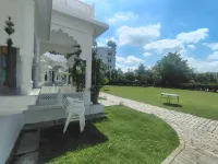 Rajasi Palace - Parkplatz