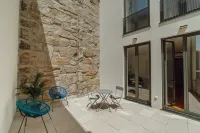 Courtyard Oporto Design Apartment C with Terrace - Wifi