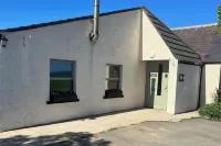 Cottage Sleeps 9 With Sea Views and Parking - 2-Star