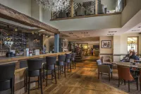 The Three Swans Hotel, Market Harborough, Leicestershire - bar