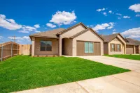 10 Minutes to Stadium Spacious 3BR Gameroom - balcony
